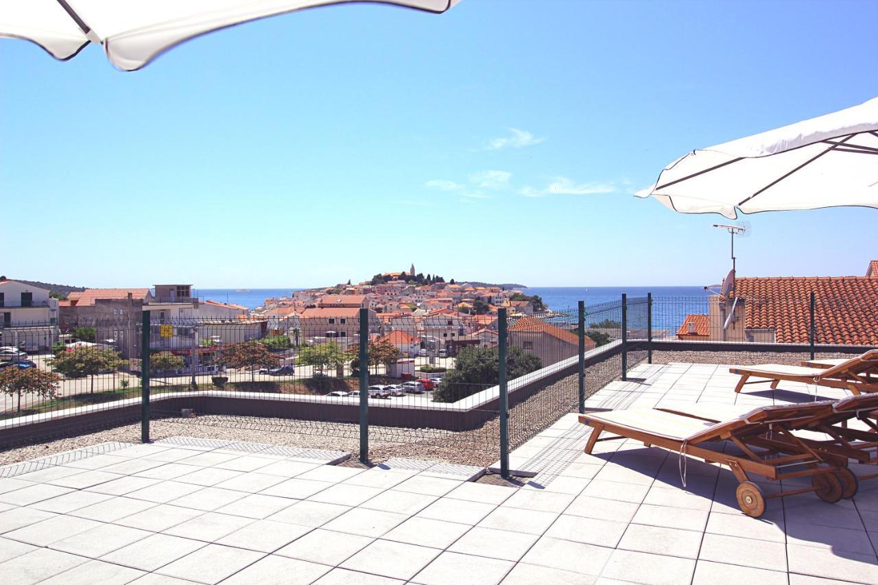 Sun Apartments Primošten Buitenkant foto