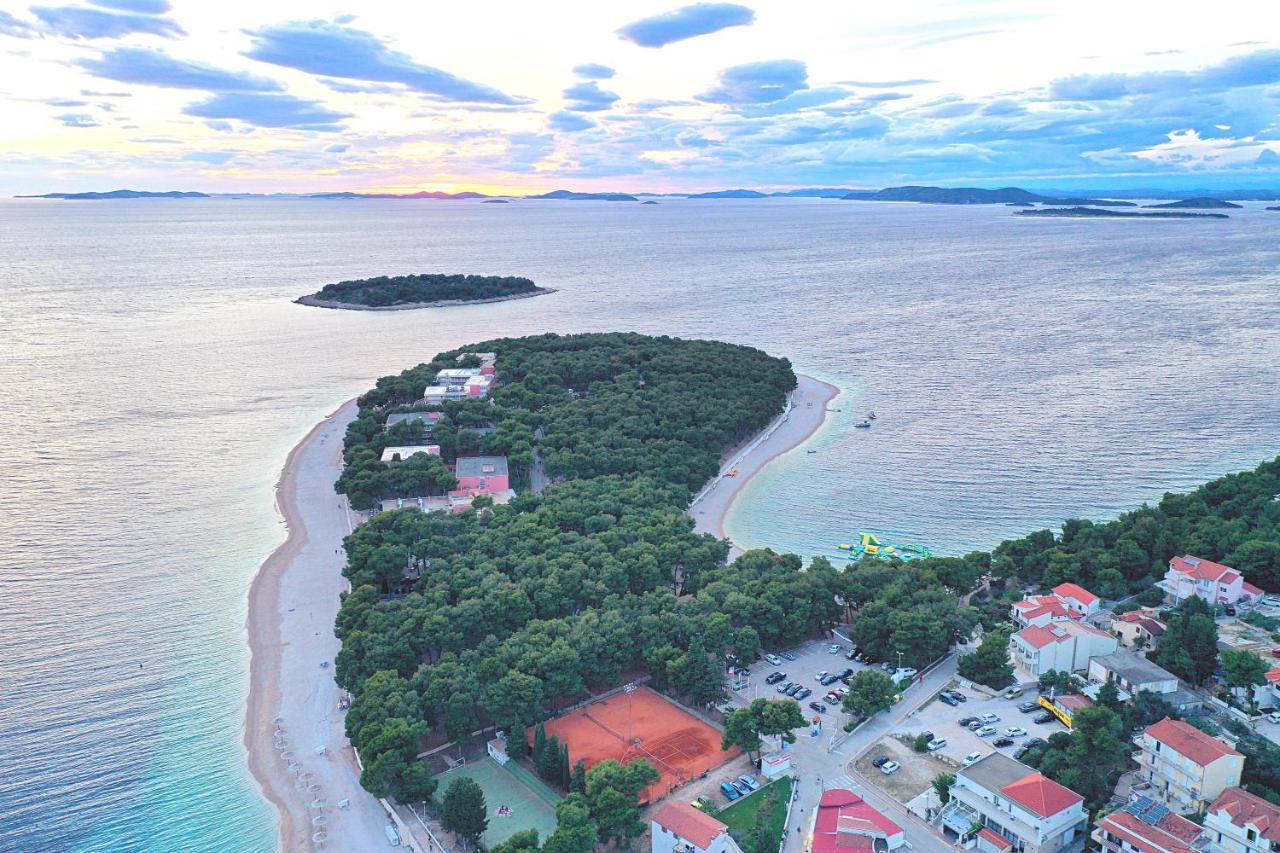 Sun Apartments Primošten Buitenkant foto