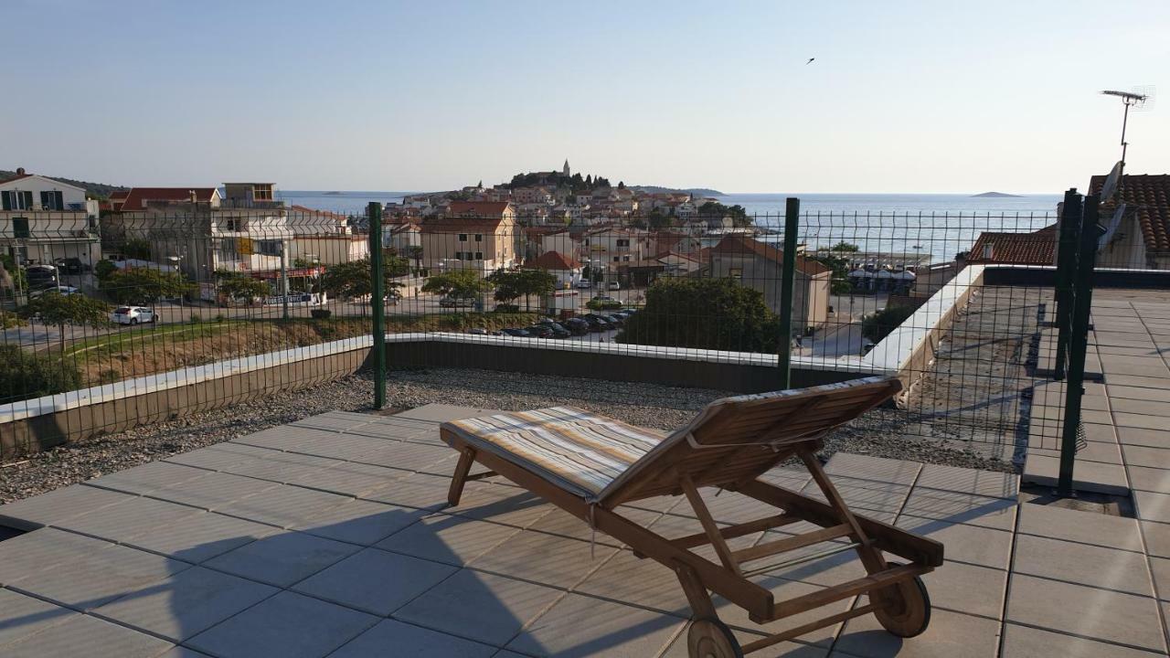 Sun Apartments Primošten Buitenkant foto